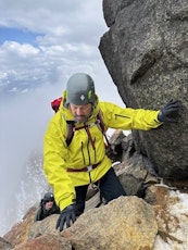 Arc'Teryx Alpha SV Jacket Men's 24K Black Chaquetas alpinismo : Snowleader